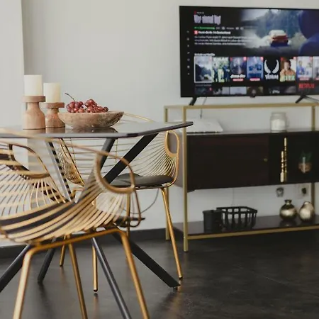 Апартаменты Hohes Mit Weitblick Ueber Аугсбург