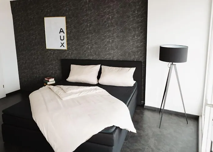 Hohes Mit Weitblick Ueber *