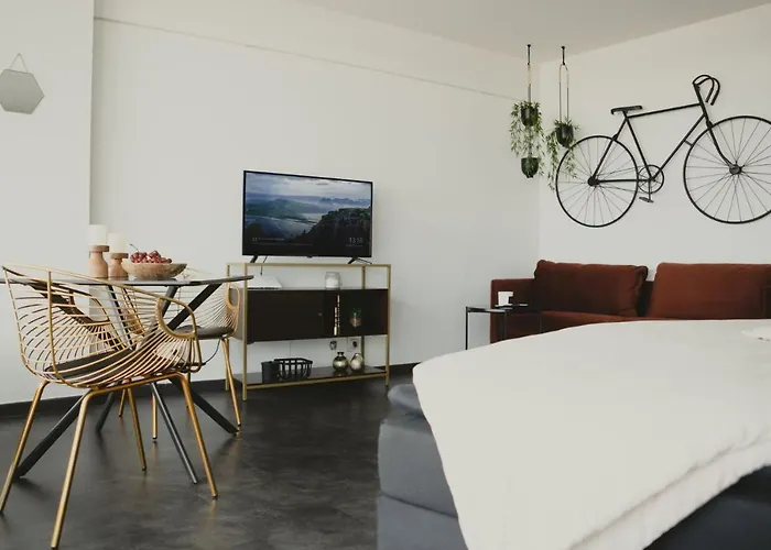 Hohes Mit Weitblick Ueber